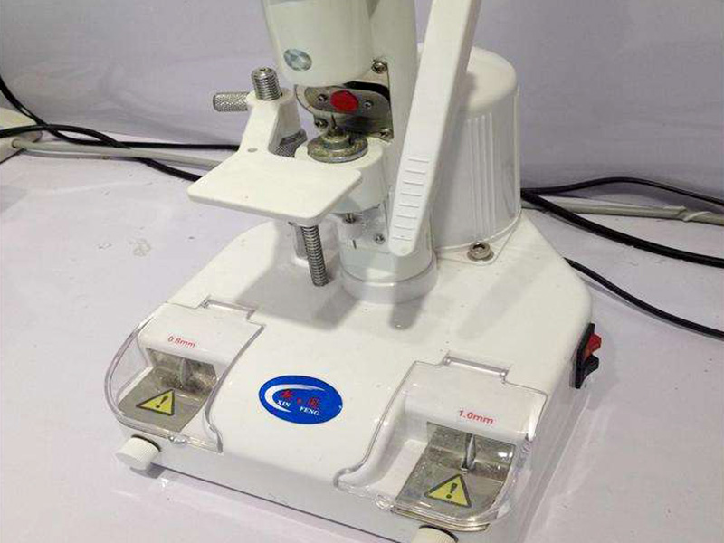 鏡片鉆孔機(jī)怎么用？具體流程分享！